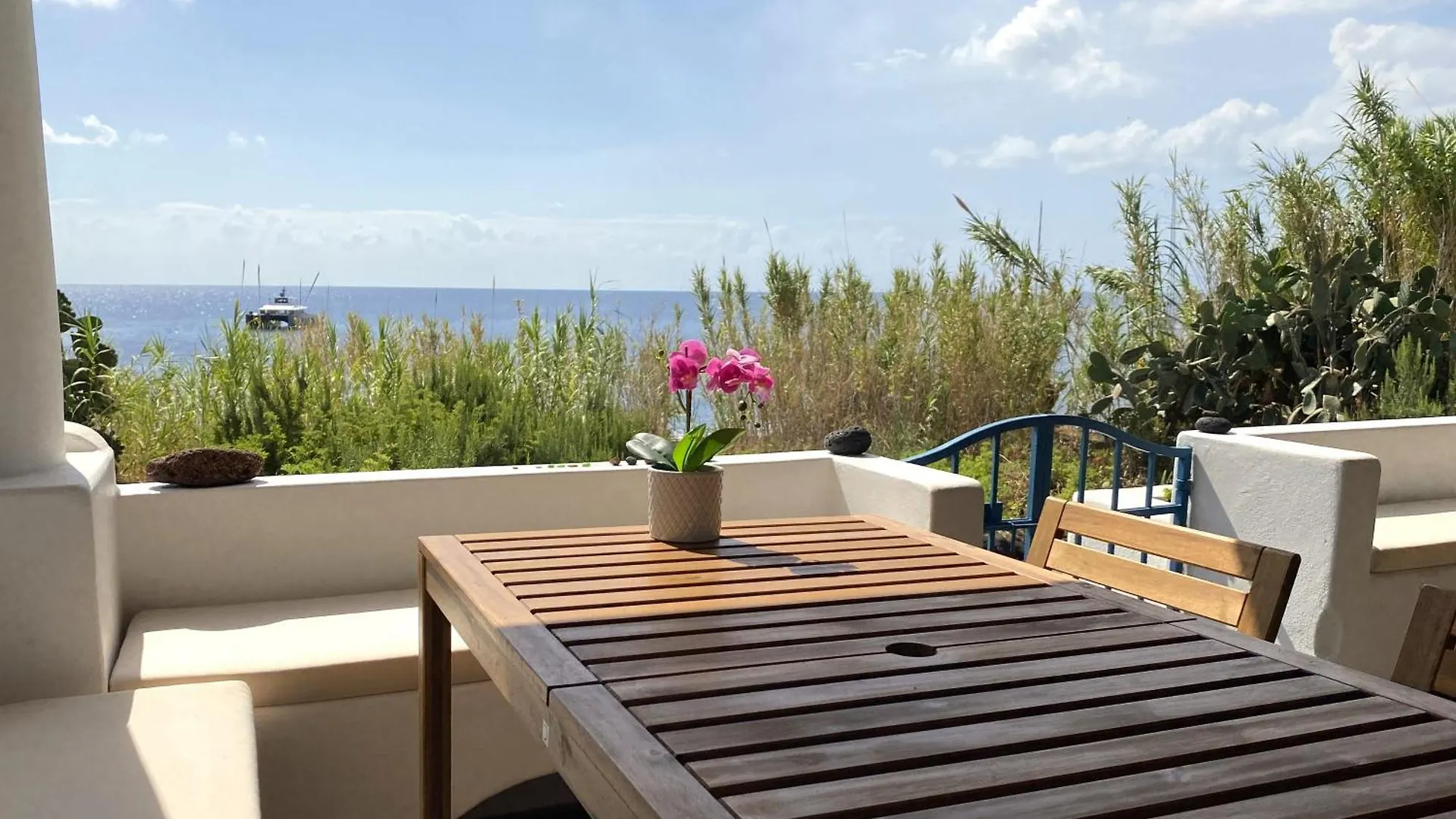 La Mia Valigia A Stromboli Apartment 0*,